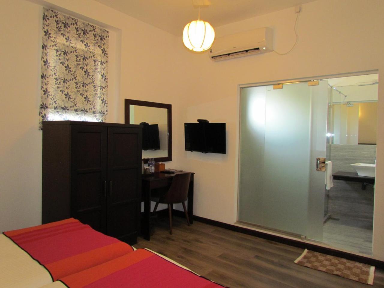 Kmc Villa Dehiwala-Mount Lavinia Exterior foto